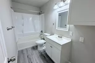 214 S Texas St, Texas City, TX 77591 - Photo 11