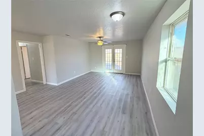 214 S Texas Street, Texas City, TX 77591 - Photo 7