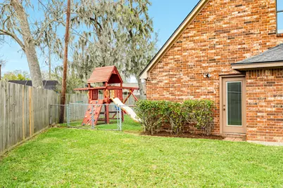 135 Sugar Cane Cir, Lake Jackson, TX 77566 - Photo 19