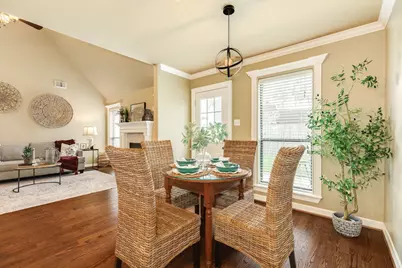 135 Sugar Cane Cir, Lake Jackson, TX 77566 - Photo 11