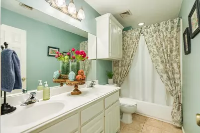 135 Sugar Cane Cir, Lake Jackson, TX 77566 - Photo 27