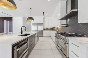 4912 Lost Creek Ln, League City, TX 77573 - Photo 3