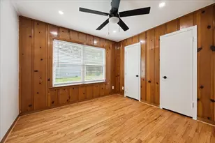 522 Barkley St, Houston, TX 77022 - Photo 11