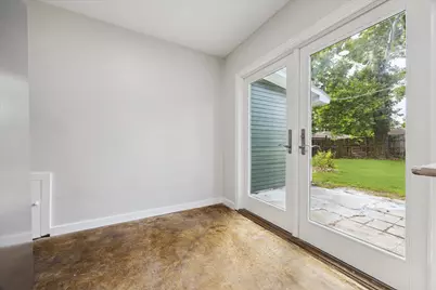 522 Barkley Street, Houston, TX 77022 - Photo 5