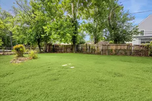 522 Barkley St, Houston, TX 77022 - Photo 17