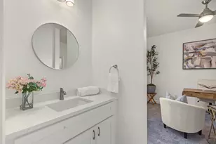 8155 Crestview Dr, Houston, TX 77028 - Photo 23