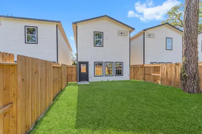 8155 Crestview Drive, Houston, TX 77028 - Photo 25