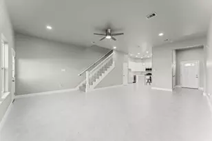 8155 Crestview Dr, Houston, TX 77028 - Photo 5