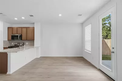 10387 Laurel Crest Trail, Willis, TX 77378 - Photo 9