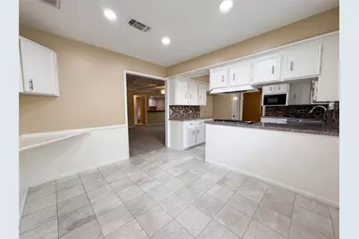 17406 Ridge Top Drive, Houston, TX 77090 - Photo 9