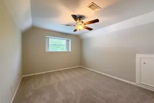17406 Ridge Top Dr, Houston, TX 77090 - Photo 15