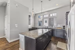 2114 Sabine St, Houston, TX 77007 - Photo 9
