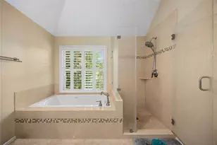7407 Knoll Cliff Ct, Houston, TX 77095 - Photo 25