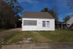 1350 Edwin St, Beaumont, TX 77705 - Photo 1