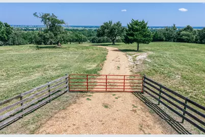 11755 Puddin Ln, Washington, TX 77880 - Photo 3