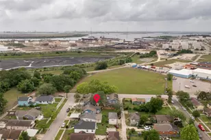 3420 Michigan St, Baytown, TX 77520 - Photo 11