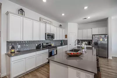 9607 Sterling Arbor Drive, Baytown, TX 77521 - Photo 15