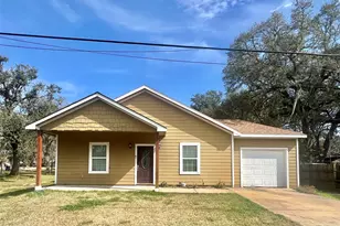 2734 Duncan Dr, Oyster Creek, TX 77541 - Photo 1