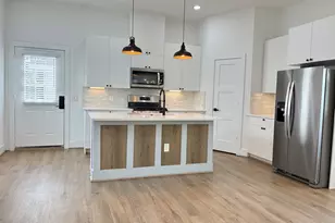 1404 E 31st St, Houston, TX 77022 - Photo 7