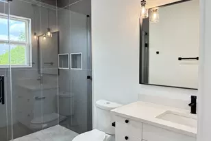 1404 E 31st St, Houston, TX 77022 - Photo 19