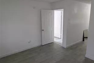 5815 Village Forest Ct, Houston, TX 77092 - Photo 9