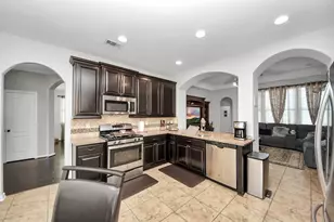 2870 Ginger Cove Ln, Dickinson, TX 77539 - Photo 19