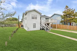 1901 Bayou Homes Dr, Galveston, TX 77551 - Photo 49