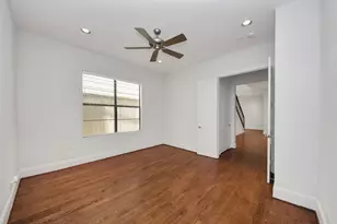 1608 Nevada St, Houston, TX 77006 - Photo 5