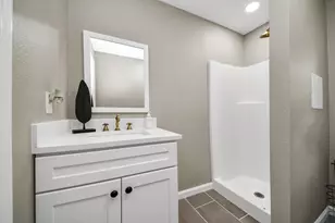 526 Co Rd 4321, Dayton, TX 77535 - Photo 15