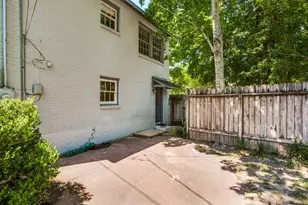 2250 W Main St, Houston, TX 77098 - Photo 27