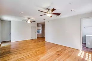 2250 W Main St, Houston, TX 77098 - Photo 7