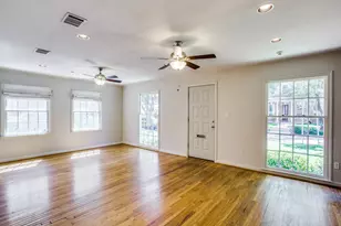 2250 W Main St, Houston, TX 77098 - Photo 9