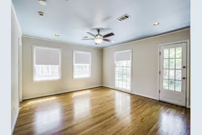 2250 W Main Street, Houston, TX 77098 - Photo 15