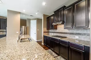 4607 Rockton Hills Ln, Sugar Land, TX 77479 - Photo 5