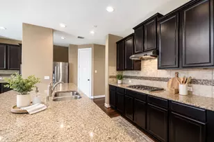 4607 Rockton Hills Ln, Sugar Land, TX 77479 - Photo 3