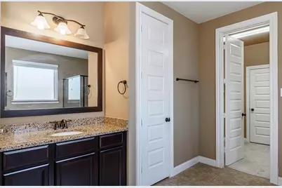 4607 Rockton Hills Lane, Sugar Land, TX 77479 - Photo 11