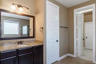 4607 Rockton Hills Ln, Sugar Land, TX 77479 - Photo 11