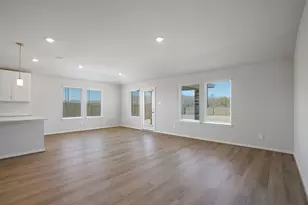 208 Raine Mnr Ct, Montgomery, TX 77316 - Photo 3