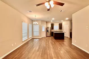 13327 Myrtle Meadows Ln, Houston, TX 77048 - Photo 3