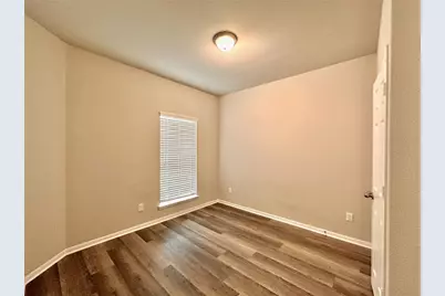 13327 Myrtle Meadows Lane, Houston, TX 77048 - Photo 15