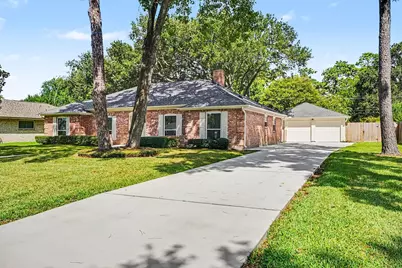 2817 Frostwood Circle, Dickinson, TX 77539 - Photo 23