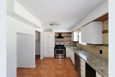 409 S Travis, Deer Park, TX 77536 - Photo 11