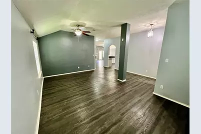 3210 Blue Bonnet Drive, Texas City, TX 77591 - Photo 9