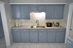 1619 W 8th St, Freeport, TX 77541 - Photo 9