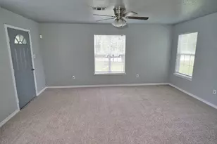 1619 W 8th St, Freeport, TX 77541 - Photo 15