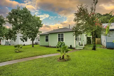 1619 W 8th Street, Freeport, TX 77541 - Photo 1