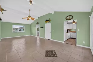 1751 Tiki Dr, Tiki Island, TX 77554 - Photo 7