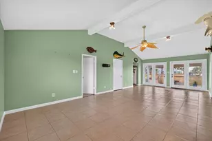 1751 Tiki Dr, Tiki Island, TX 77554 - Photo 9