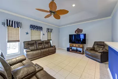 13719 Mutiny Lane, Galveston, TX 77554 - Photo 9