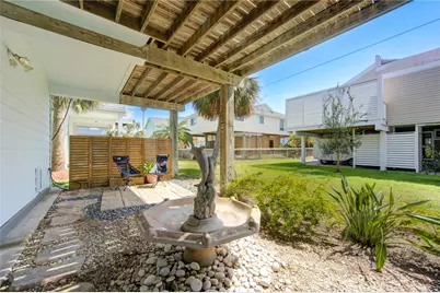 13719 Mutiny Lane, Galveston, TX 77554 - Photo 5